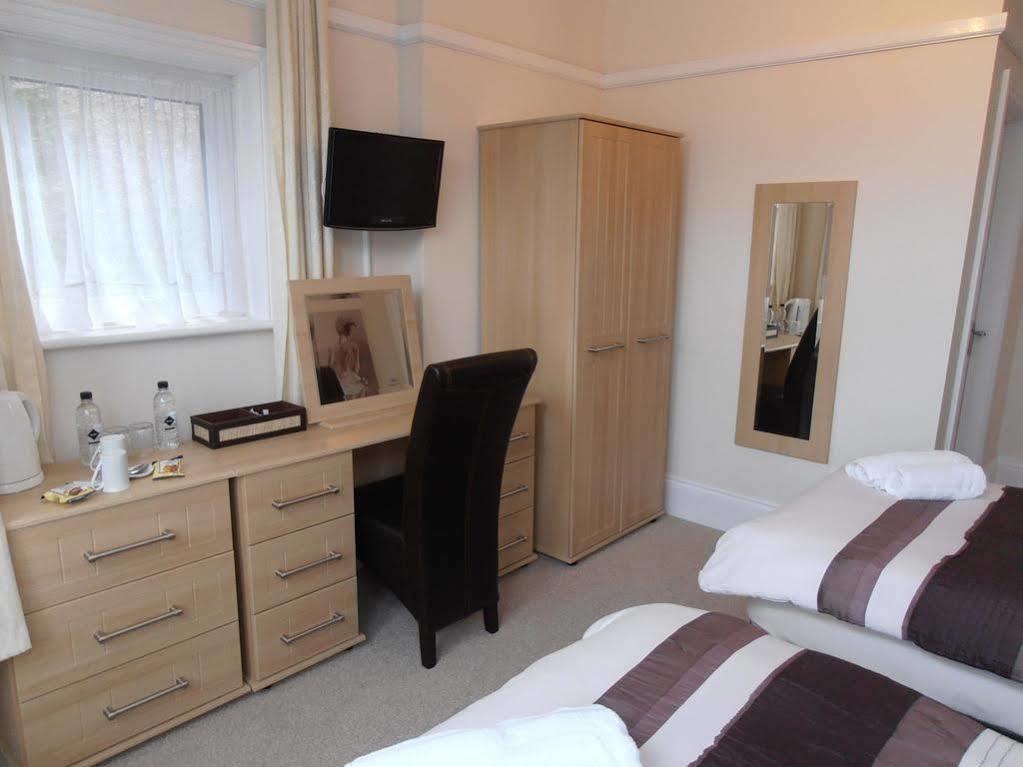 Hotel Blueshutters Poole Exterior foto